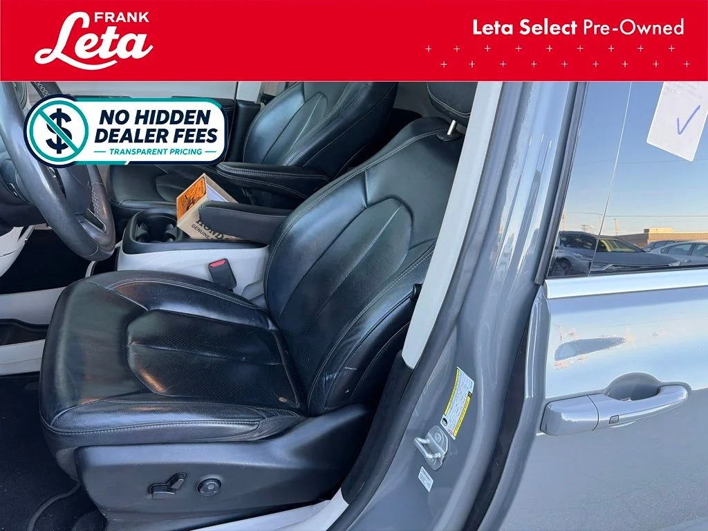 Used 2022 White Chrysler Touring L image 10