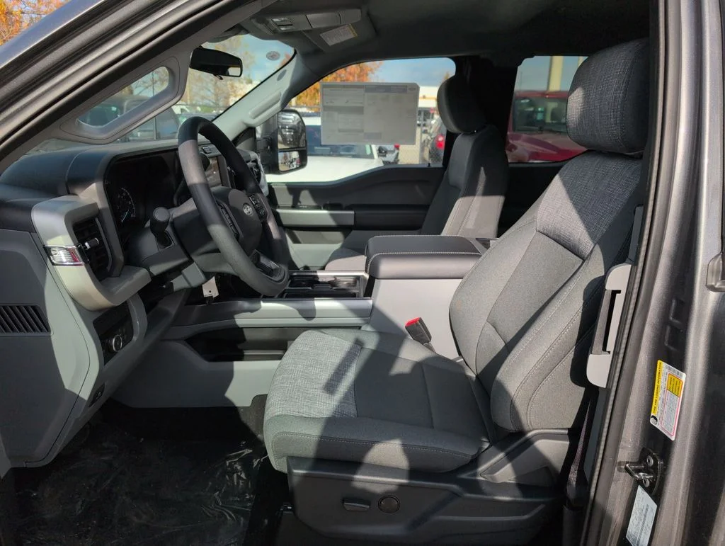 New 2026 Gray Ford XLT image 5