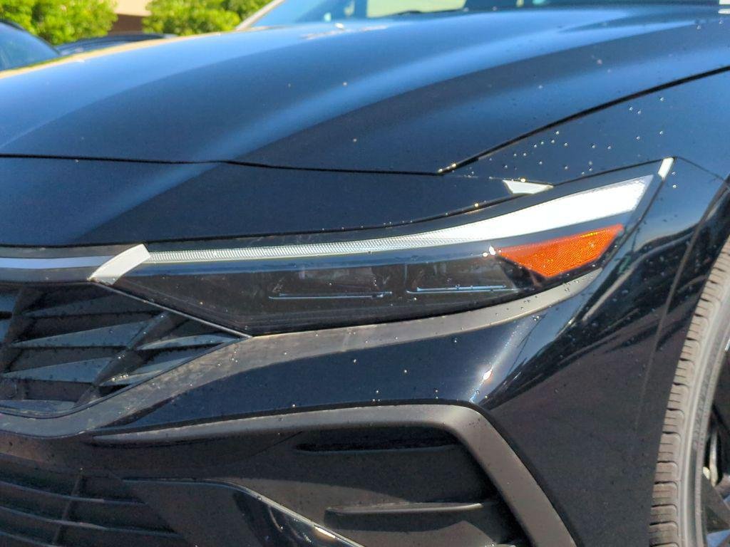 New 2026 Black Hyundai SEL Sport image 9