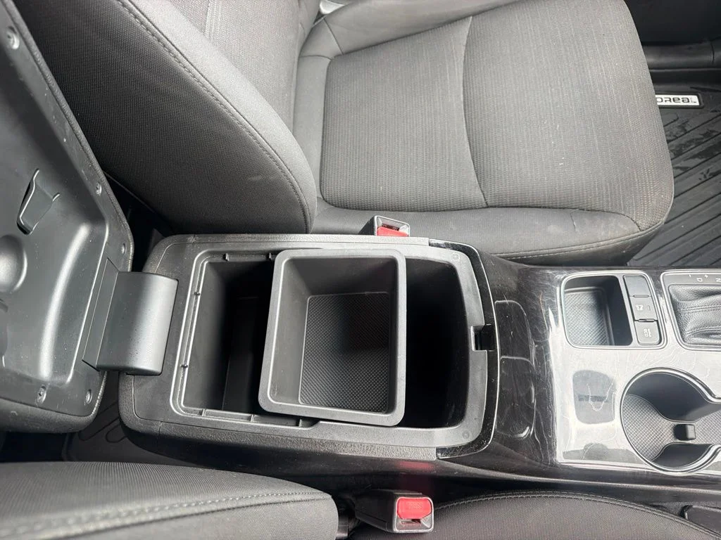 Used 2015 Black Kia LX image 42
