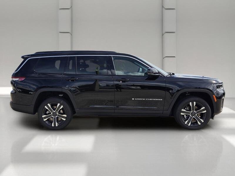 New 2027 High Gloss Black Jeep LIMITED 4X2 image 6