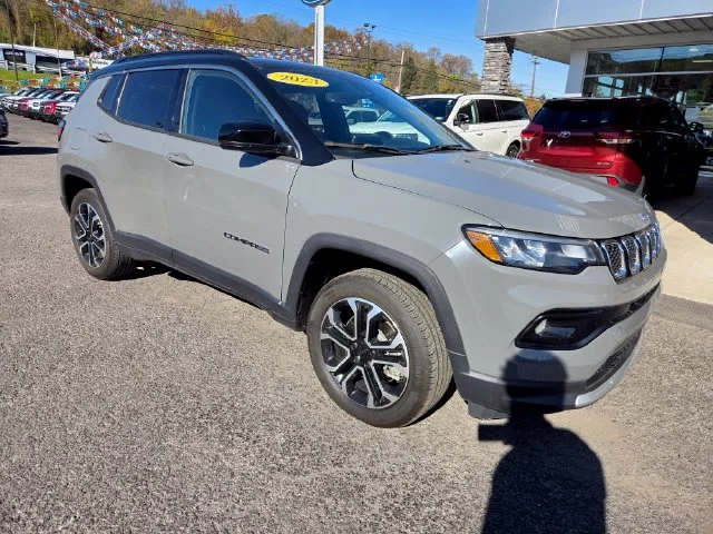 Used 2023 Sting Gray Clearcoat Jeep Limited image 2