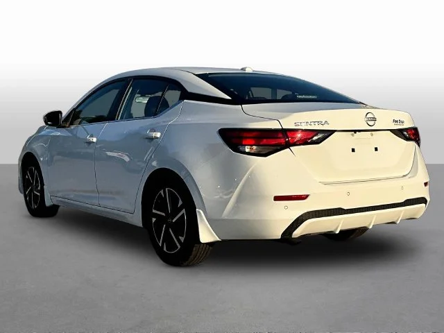 Used 2025 White Nissan SV image 5