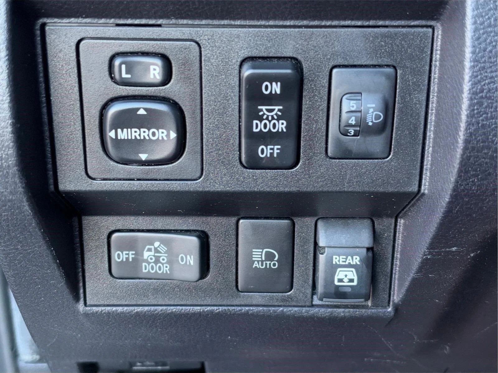 Used 2021 Midnight Black Metallic Toyota SR5 image 22