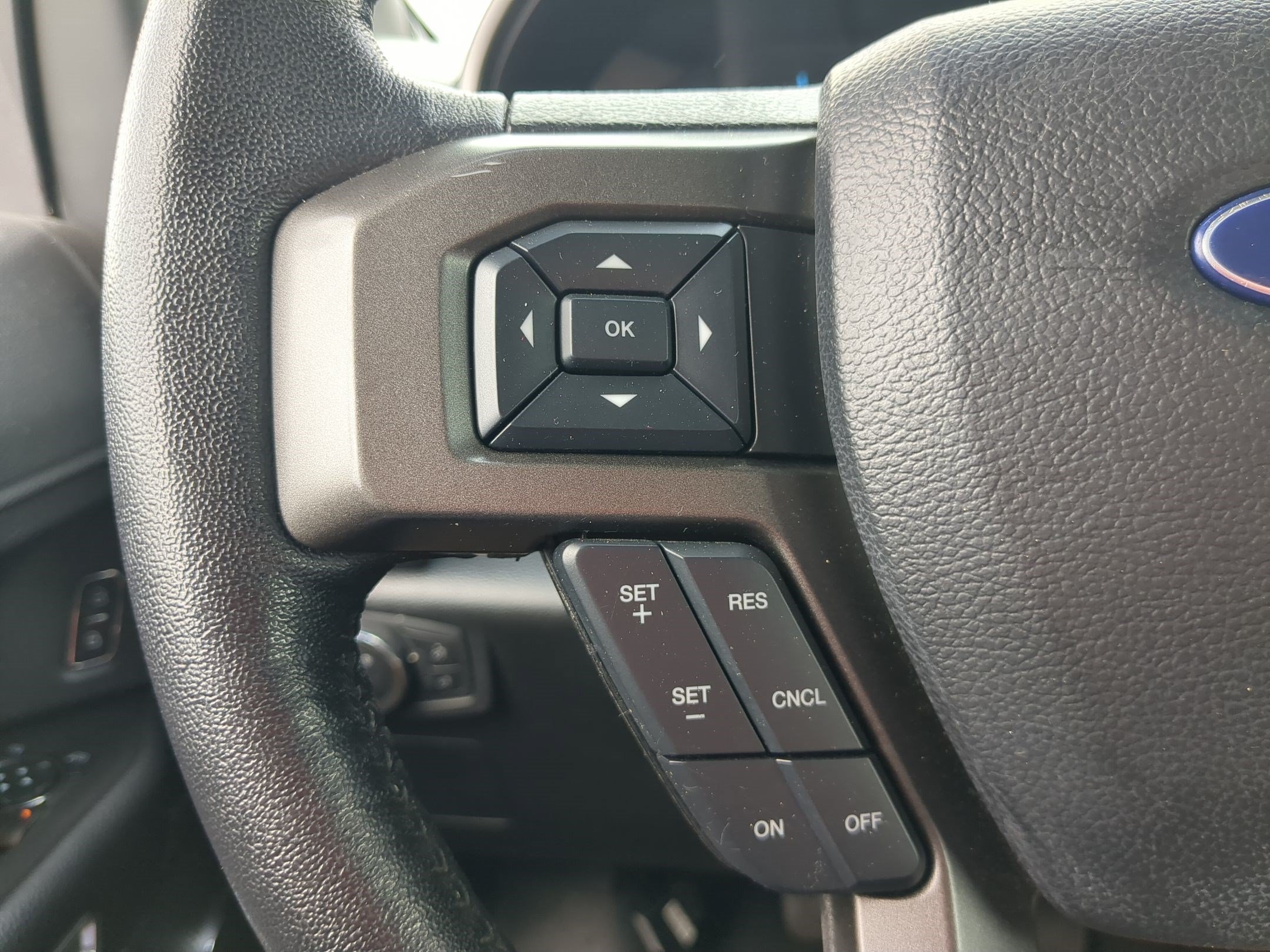 Used 2020 Magnetic Metallic Ford XLT image 17