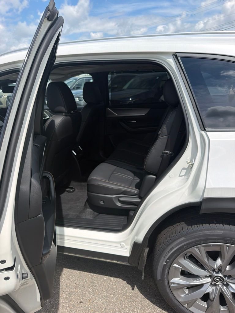 2026 Mazda CX-90 Preferred Package - Photo 8