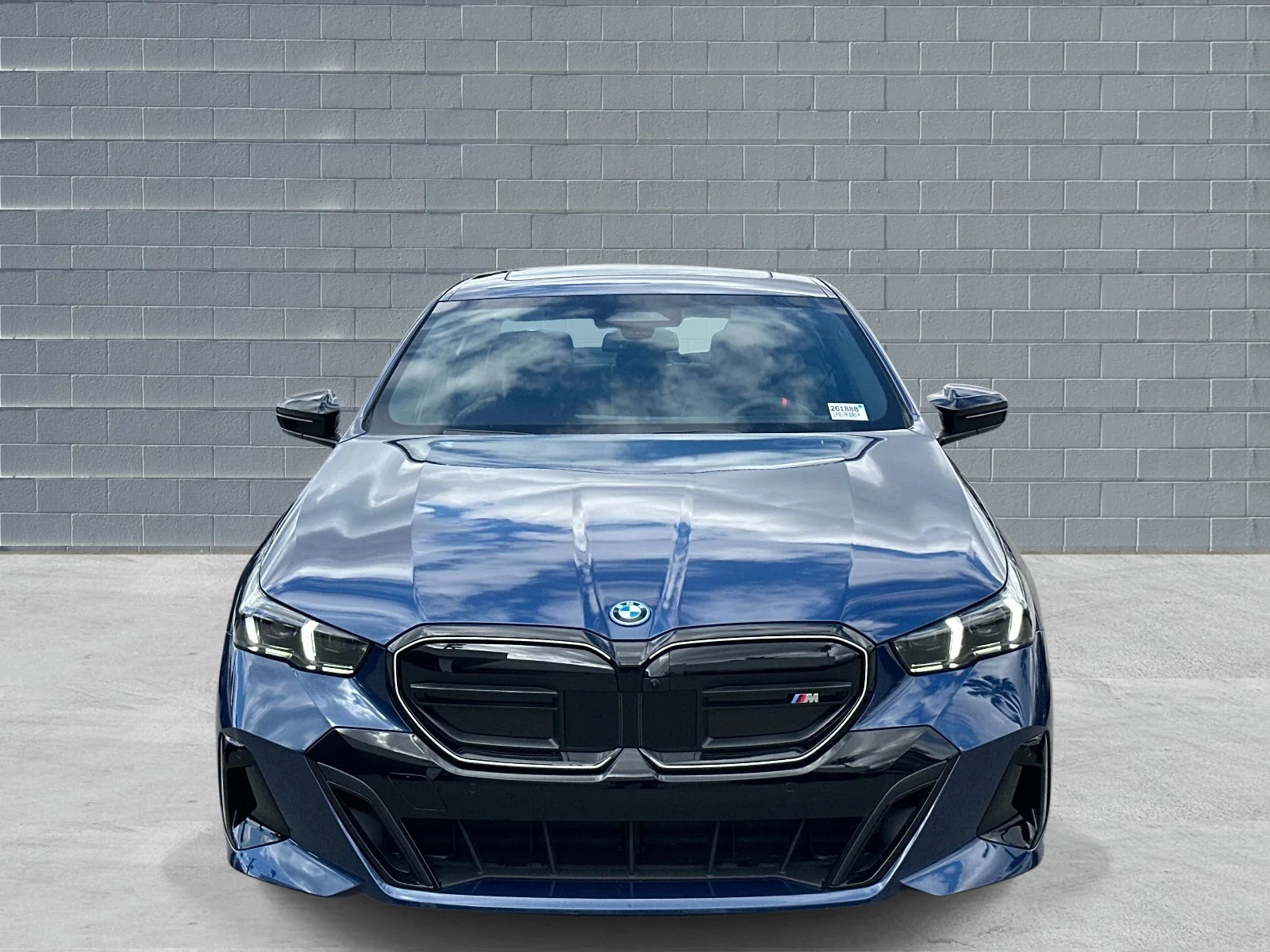 New 2026 Phytonic Blue Metallic BMW M60 image 2