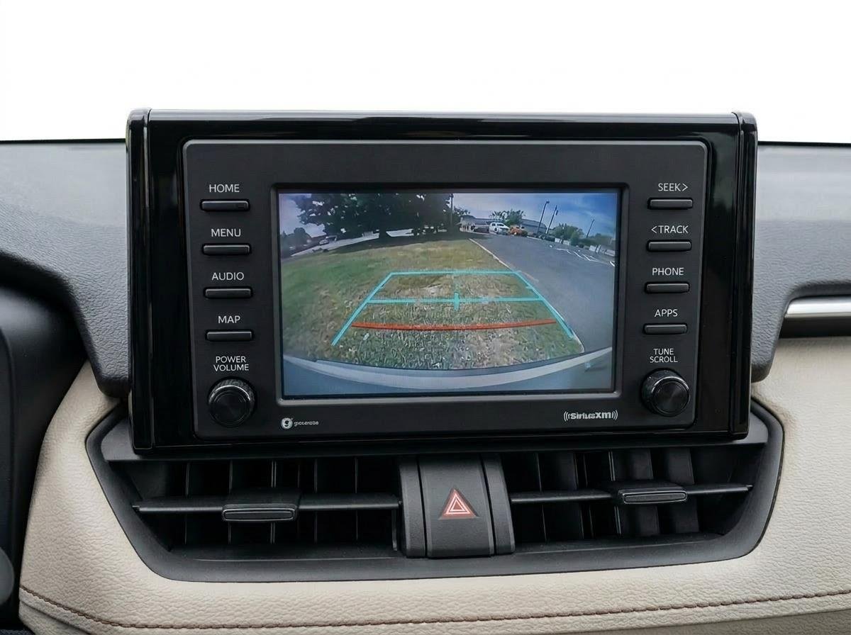 Used 2020 Super White Toyota XLE image 21