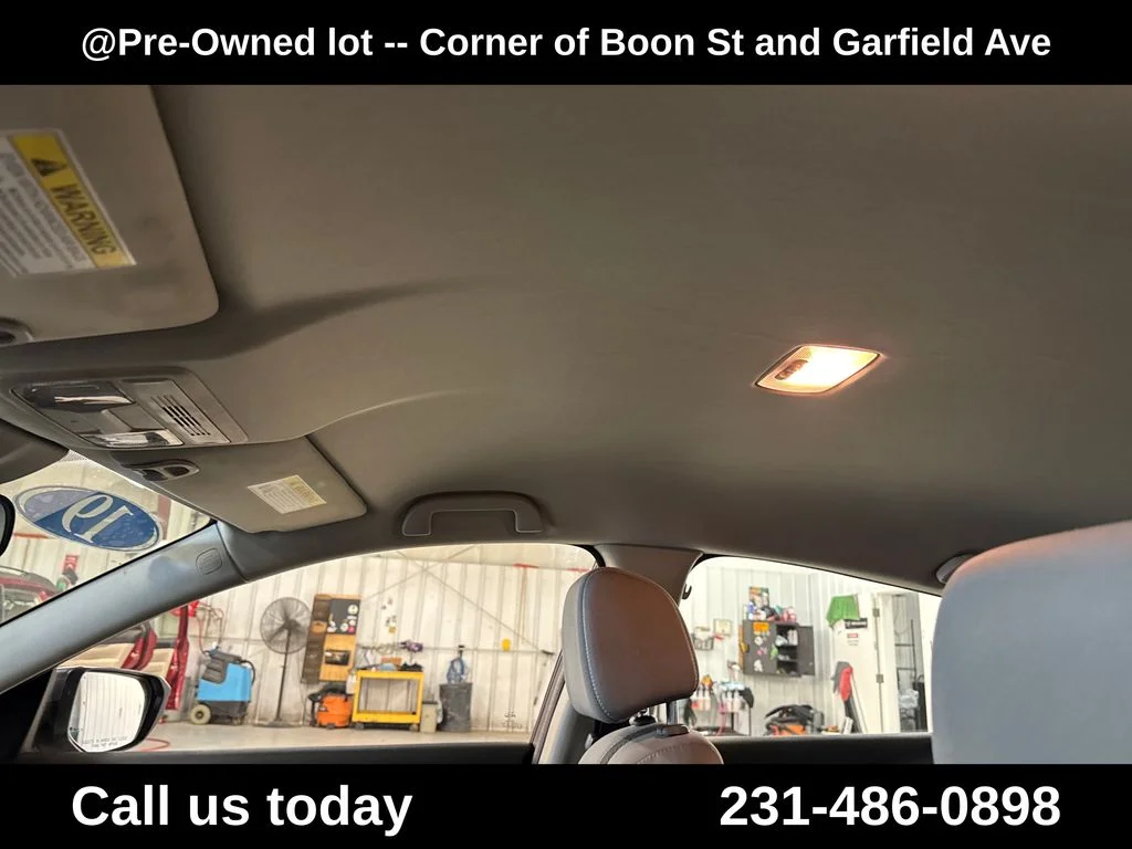 Used 2019  Honda LX image 12