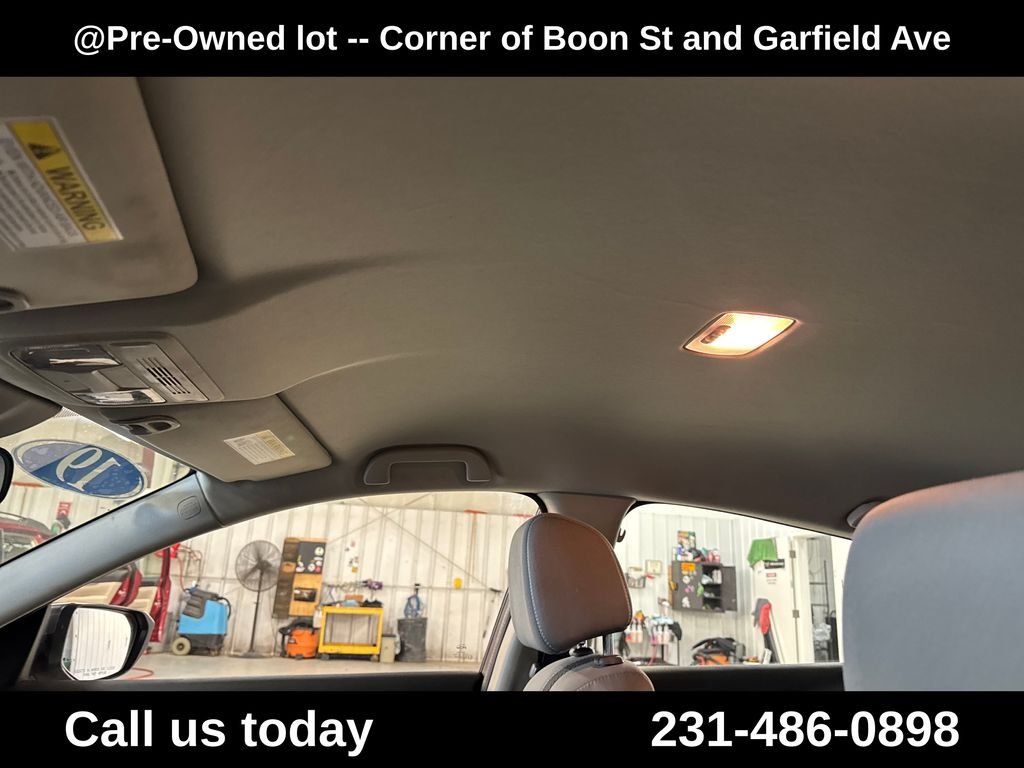 Used 2019  Honda LX image 12