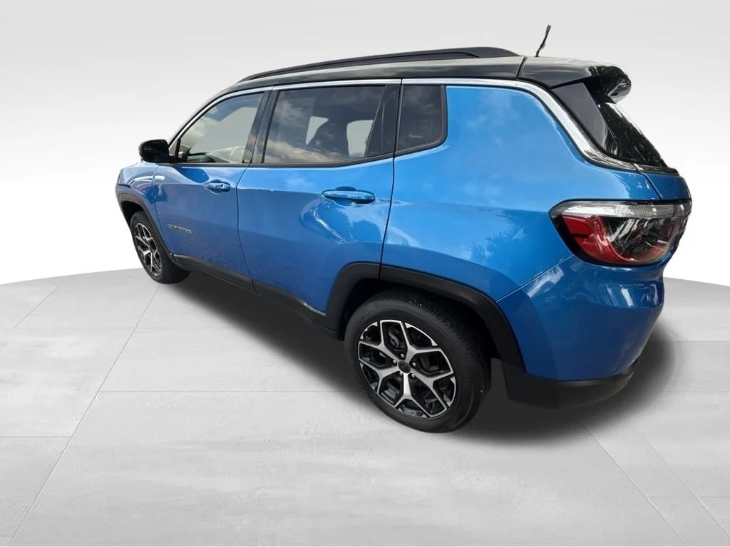 Used 2025 Blue Jeep Limited image 3