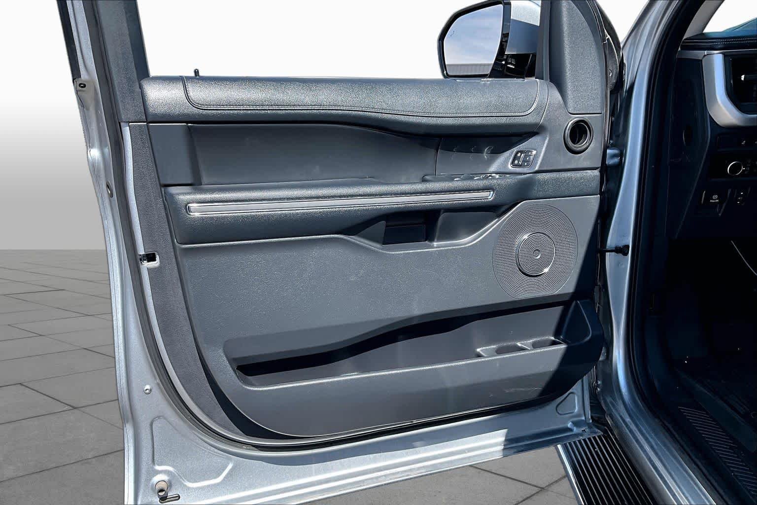 Used 2023 Iconic Silver Metallic Ford XLT image 20
