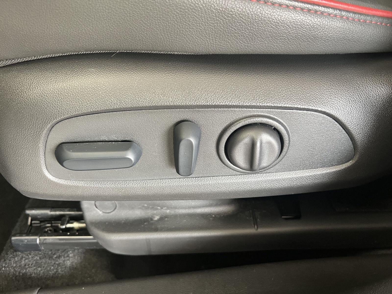 Used 2025 Sterling Gray Metallic Chevrolet RS image 5