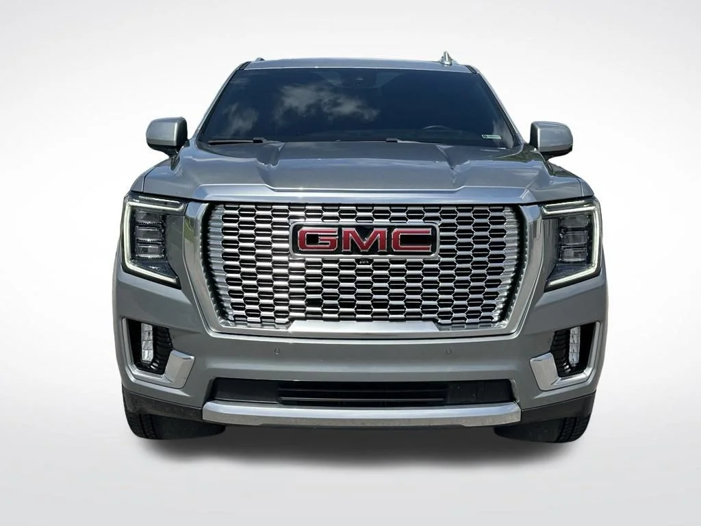 Used 2023 Silver GMC Denali image 10