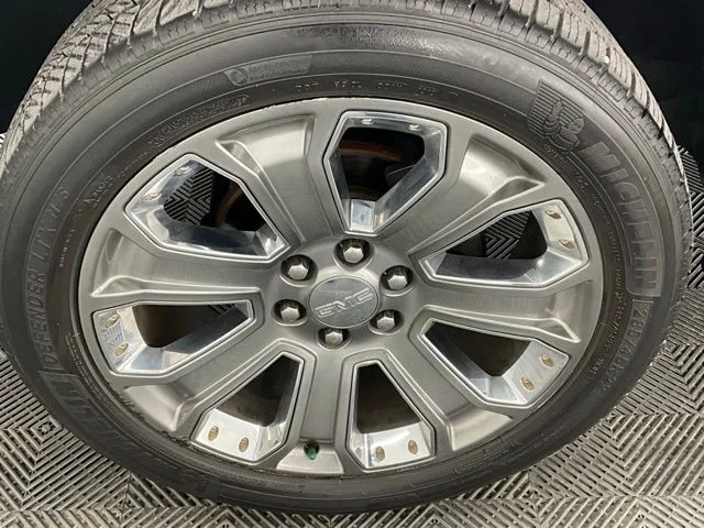 Used 2019 Silver GMC SLE image 31