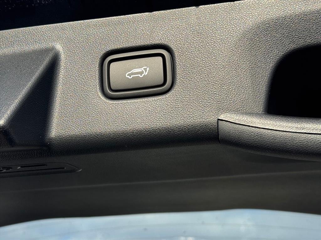 New 2026 Phantom Black Hyundai Limited AWD image 6