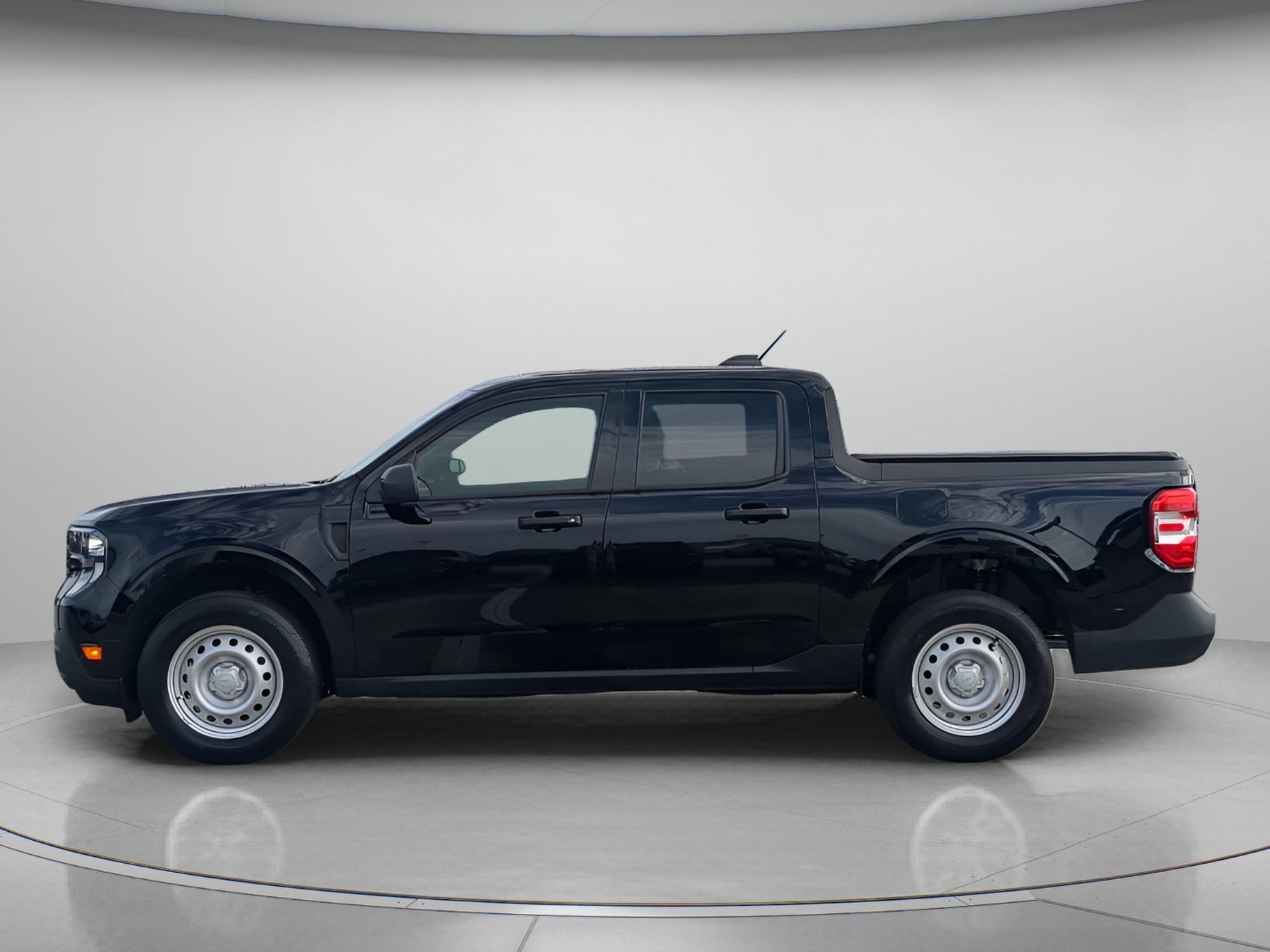 New 2026 Shadow Black Ford XL image 40