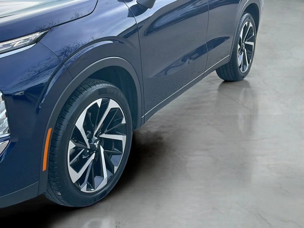Used 2024 Blue Mitsubishi SE image 42