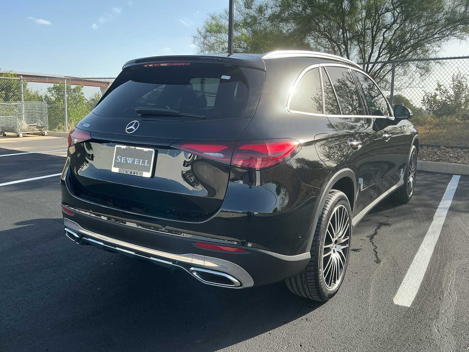 Certified Used 2026 Black Mercedes-Benz GLC 300 image 4