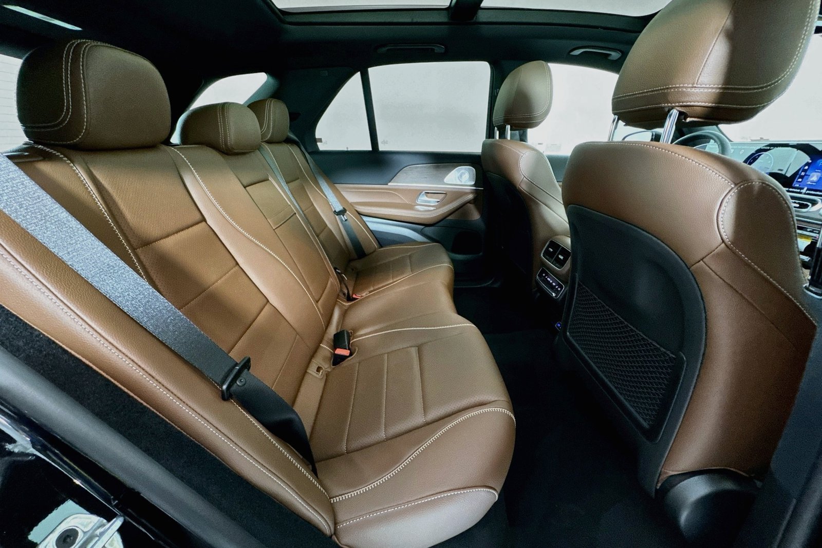 New 2027 Obsidian Black Metallic Mercedes-Benz GLE 450 image 26