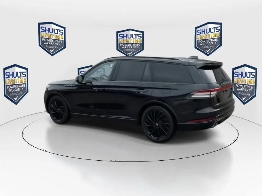 Used 2026 Infinite Black Metallic Clearcoat Lincoln Reserve image 6