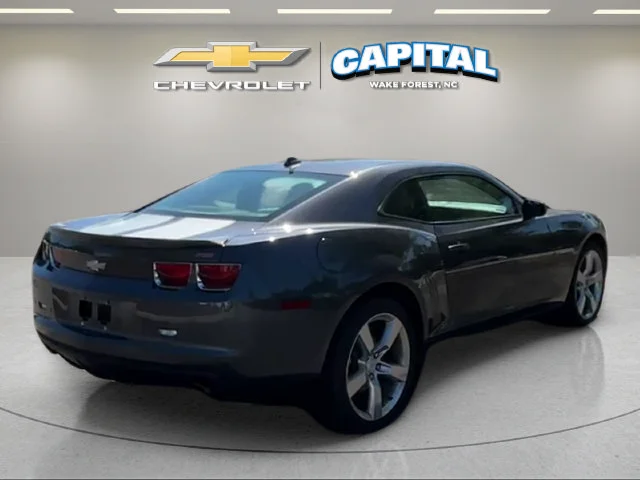 Used 2010 Gray Chevrolet 2LT image 5
