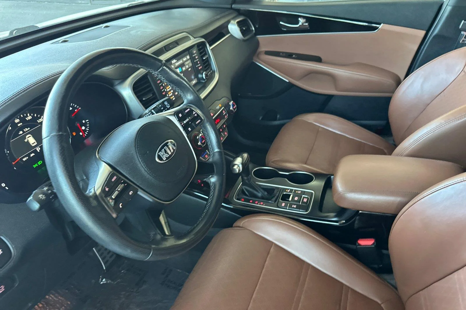 Used 2019 Snow White Pearl Kia SX Limited V6 image 10
