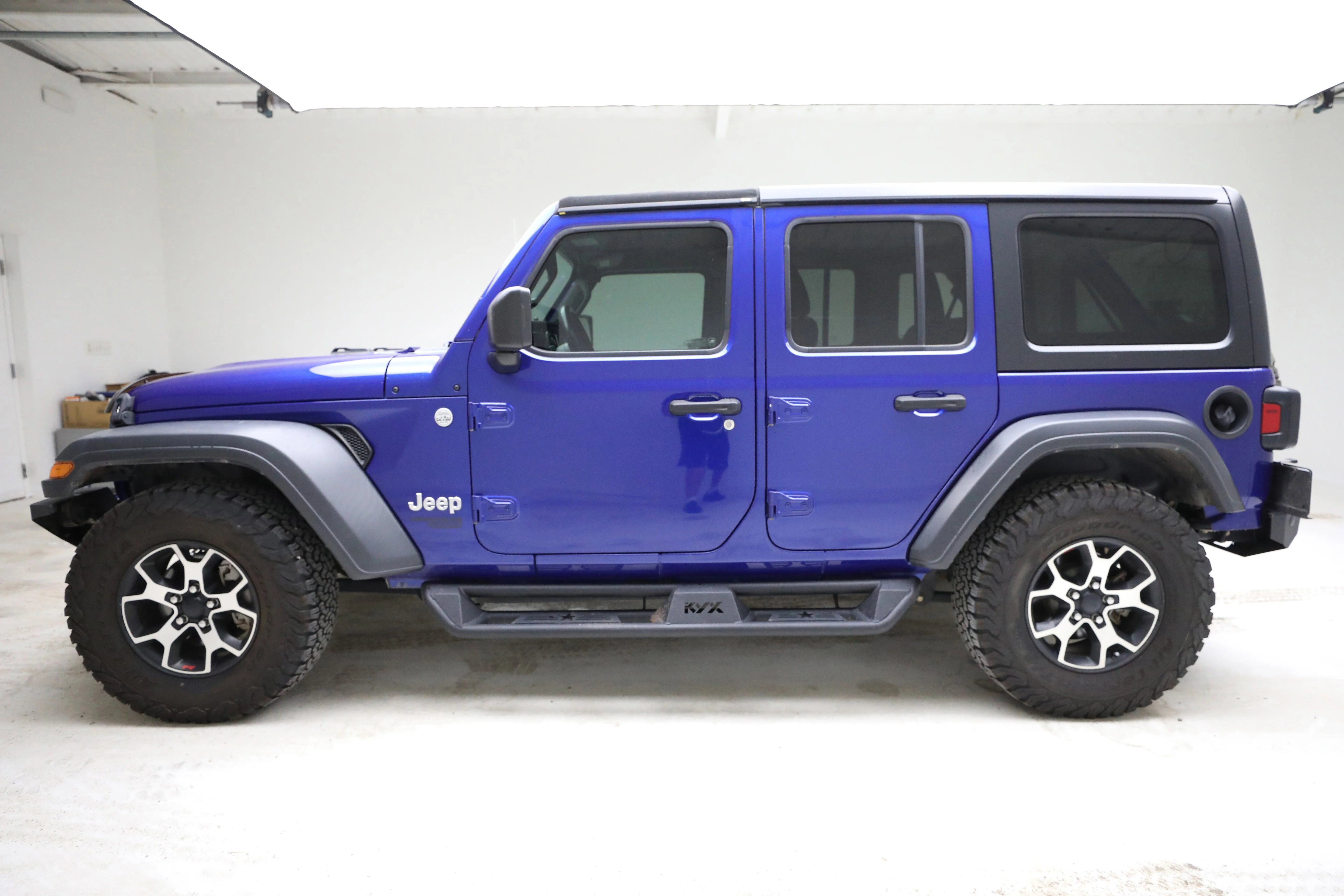 Pre-Owned 2018 Jeep Wrangler Unlimited Sport S 4x4