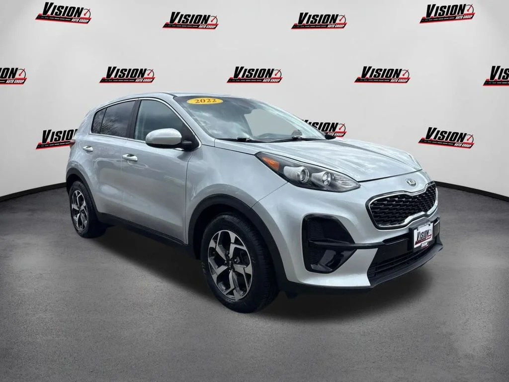 Used 2022 Silver Kia LX image 3