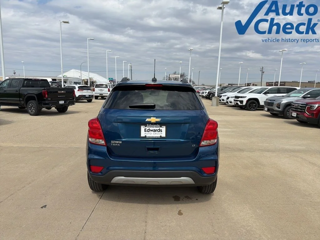 Used 2020 Blue Chevrolet LT image 6