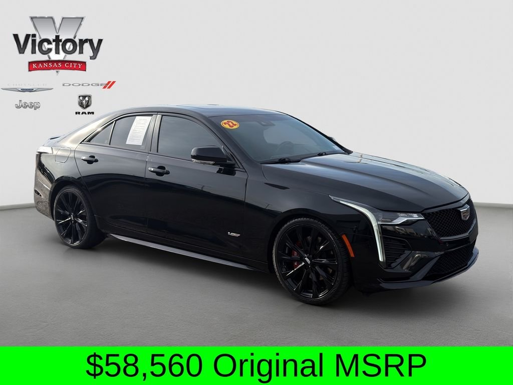 2022 Cadillac CT4 V-Series's photo