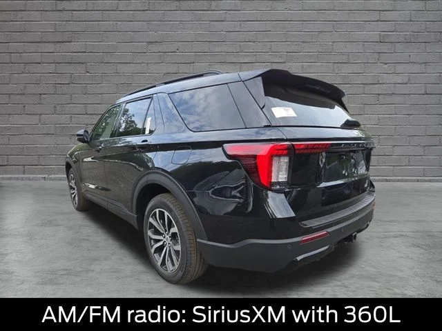 New 2027 Agate Black Metallic Ford ST-Line image 5