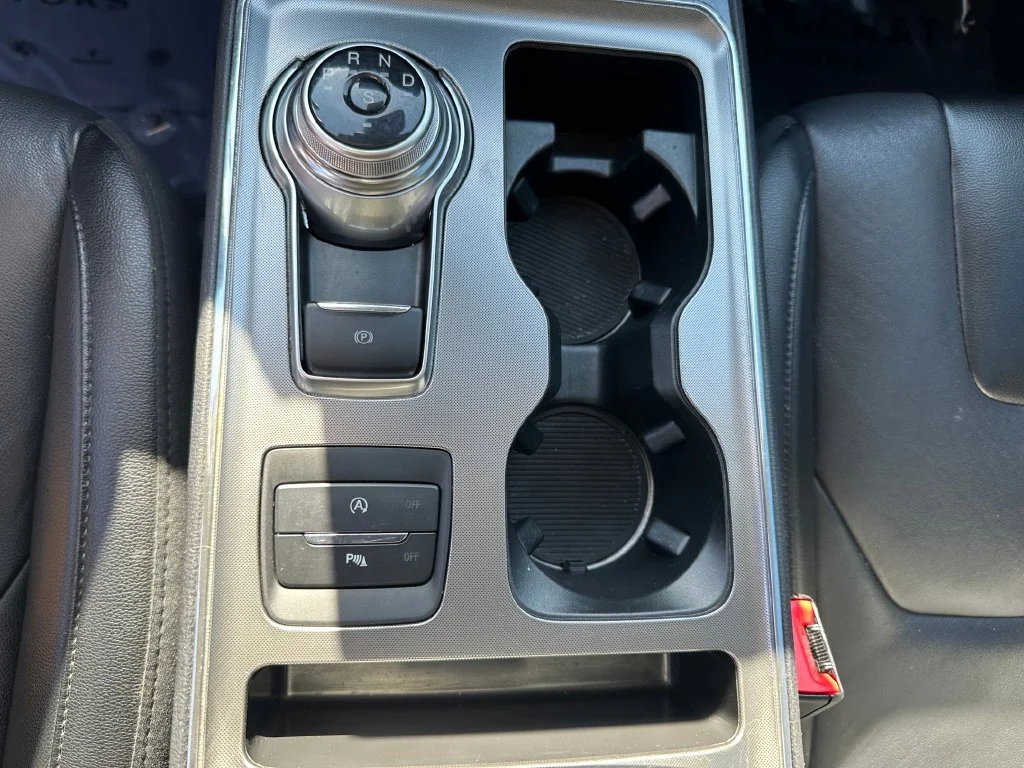 Used 2022 Silver Ford Titanium image 19