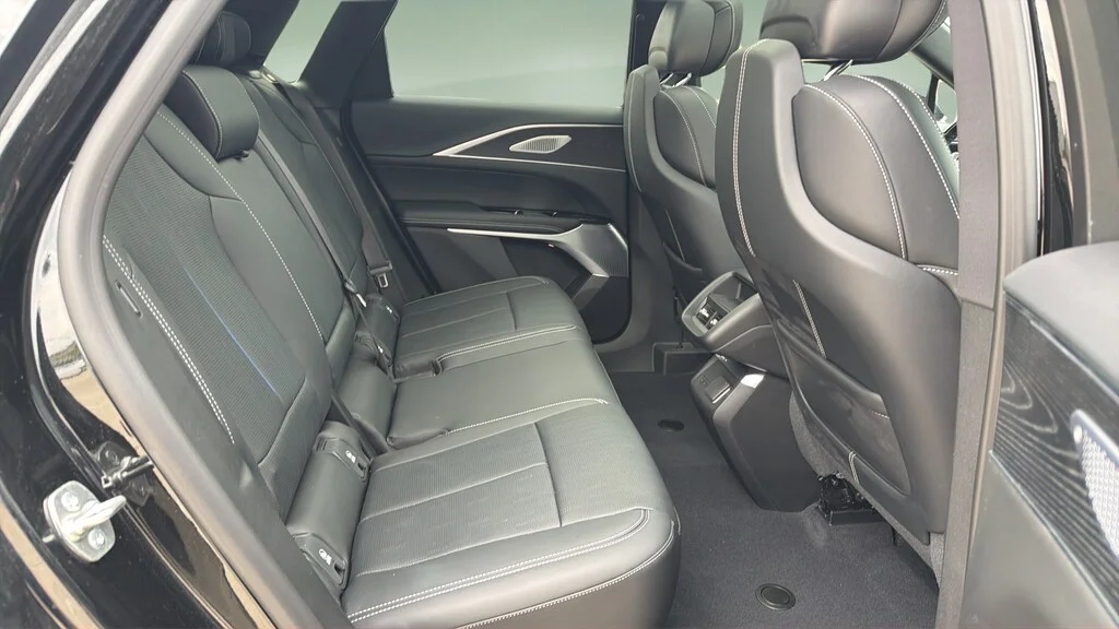 Used 2025 Stellar Black CADILLAC Sport w/1SJ image 17