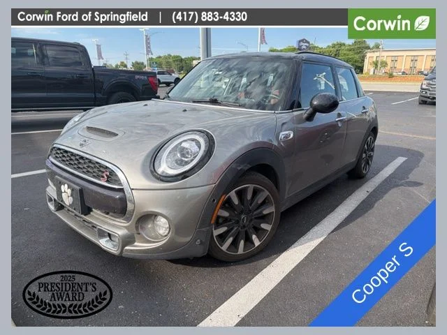 2019 MINI Hardtop Cooper S Iconic's photo