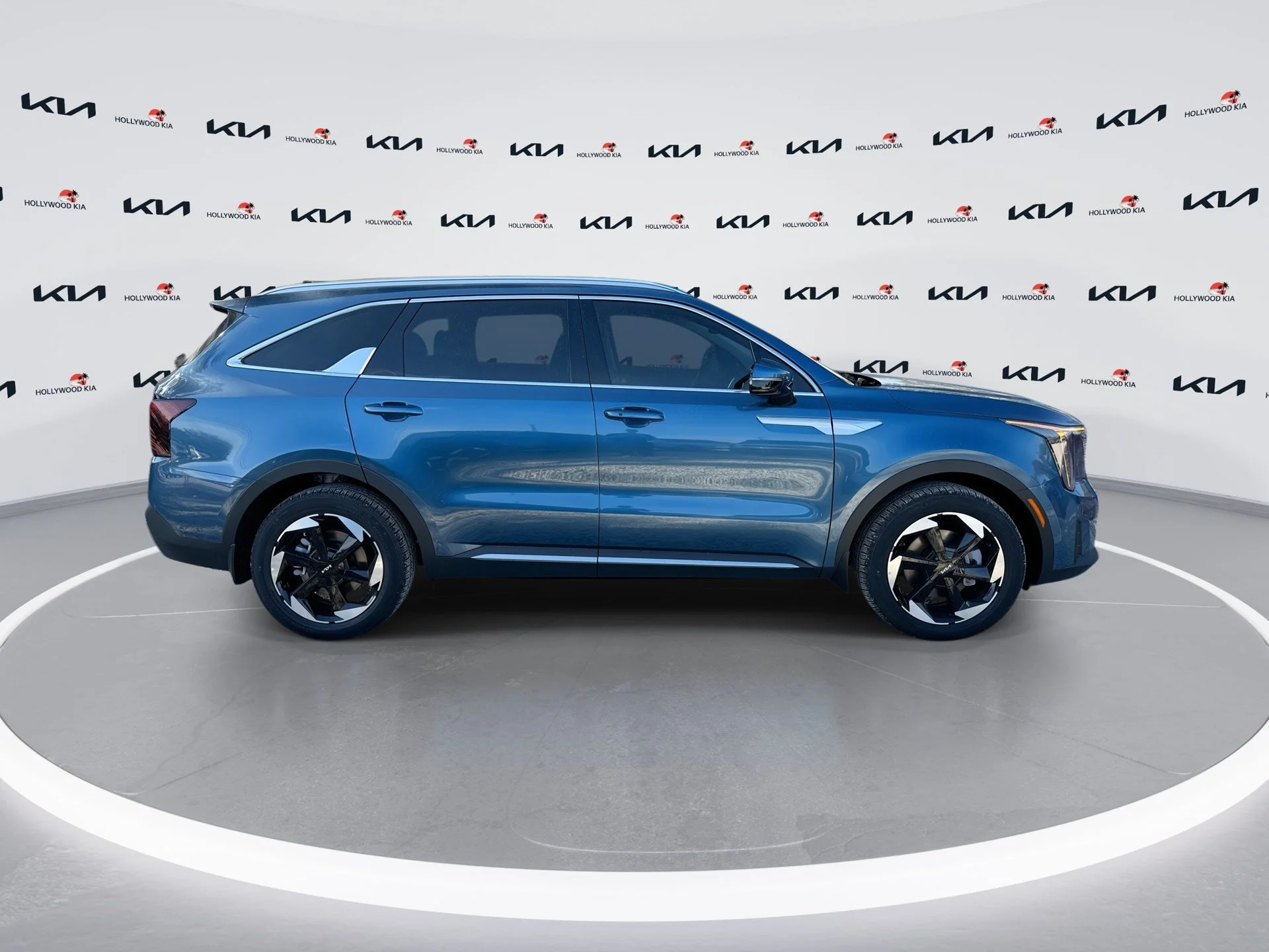 New 2026 Mineral Blue Kia EX image 9