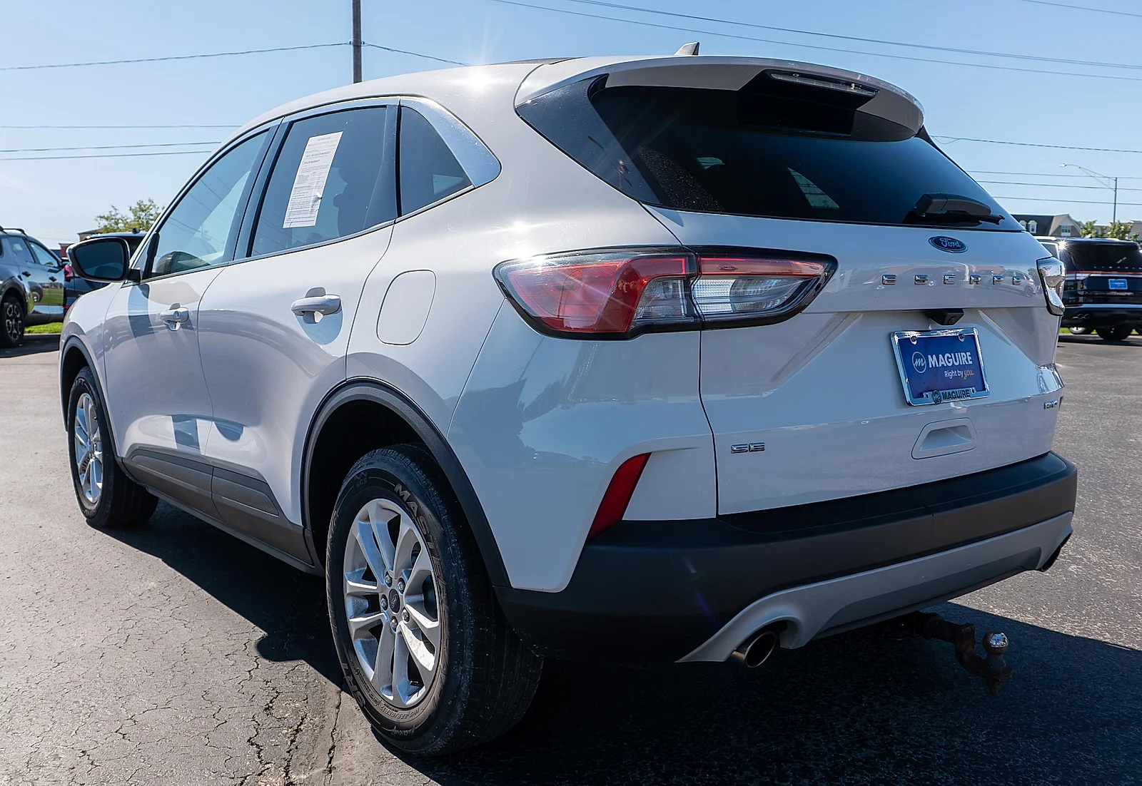 Used 2021 Oxford White Ford SE image 8