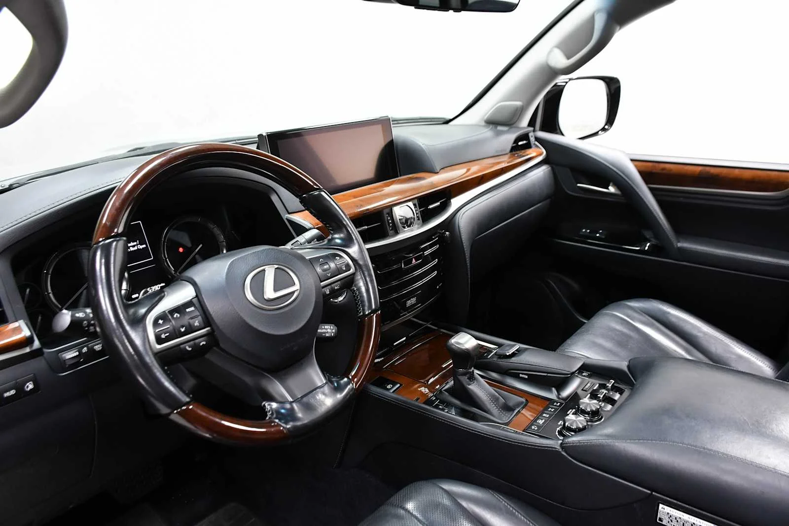Used 2018 Atomic Silver Lexus  image 14