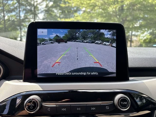 Used 2021 Gray Ford SE image 17