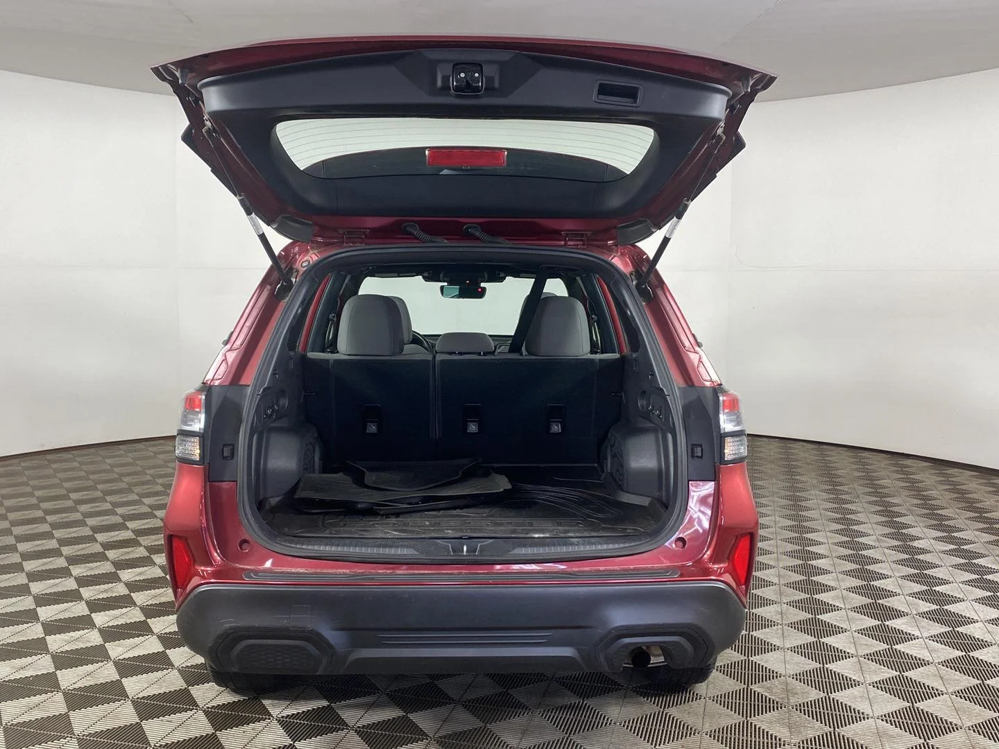 Used 2025 Crimson Red Pearl Subaru Base image 7