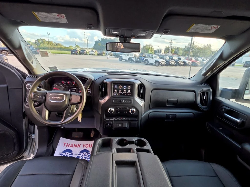 Used 2023 Silver GMC Pro image 16
