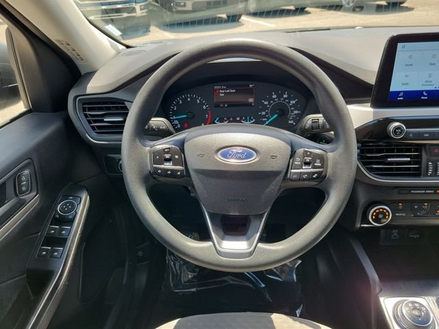 Certified Used 2022 Iconic Silver Metallic Ford SE image 11