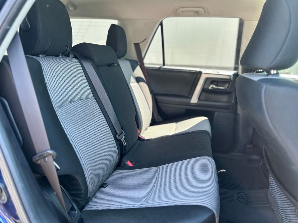 Used 2019 Nautical Blue Metallic Toyota SR5 image 16