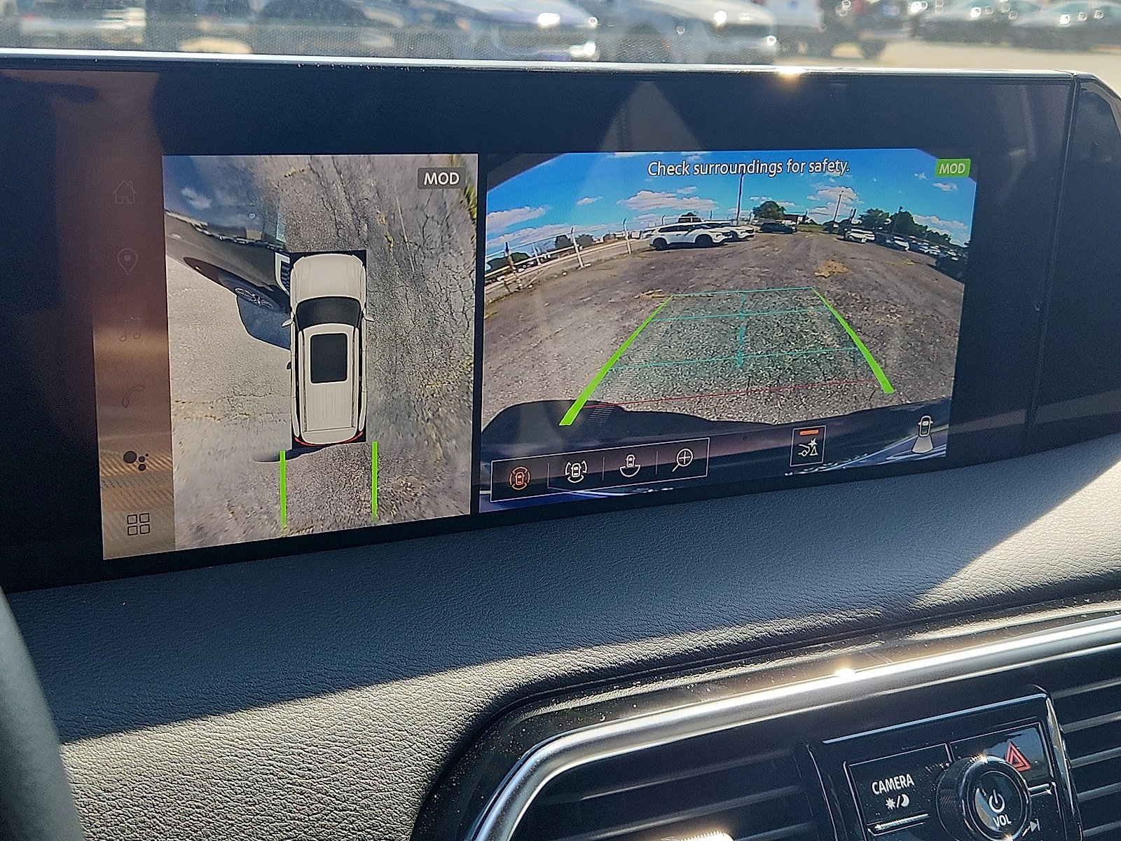 2026 Nissan Armada SL - Photo 16