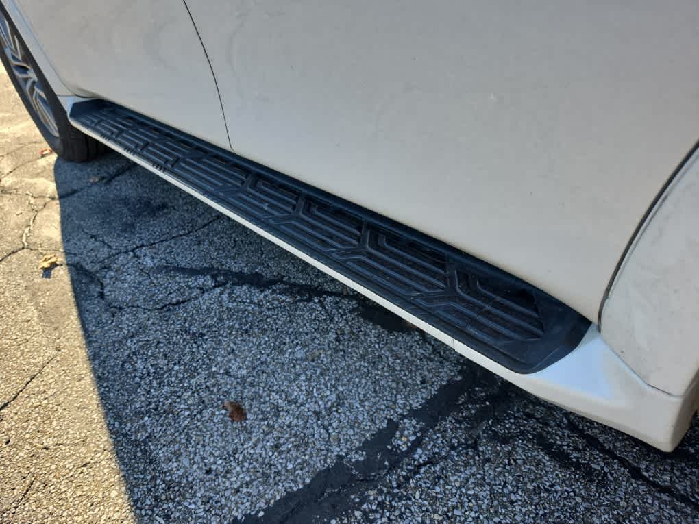 Used 2021 Aspen White Tricoat Nissan SL image 4