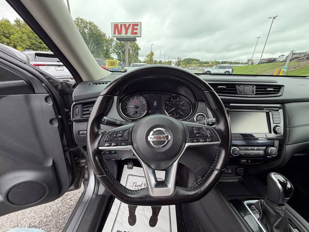 Used 2020 Gray Nissan SV image 24