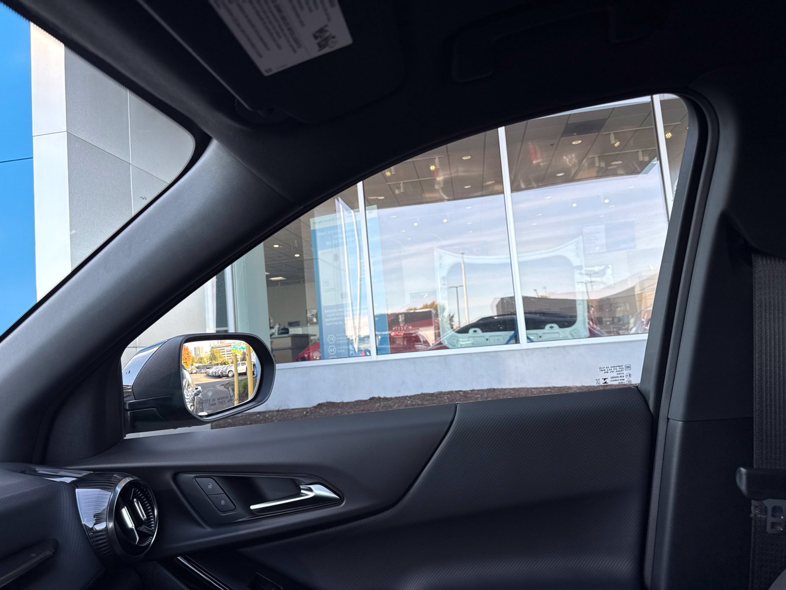 2027 Chevrolet Equinox LT - Photo 26