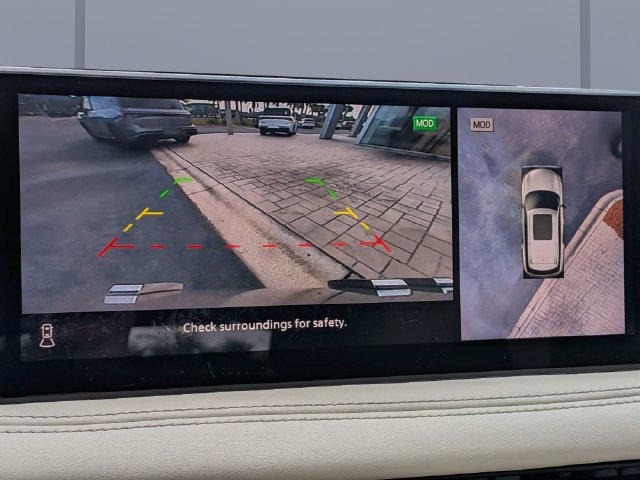 Used 2025 Silver INFINITI LUXE image 20