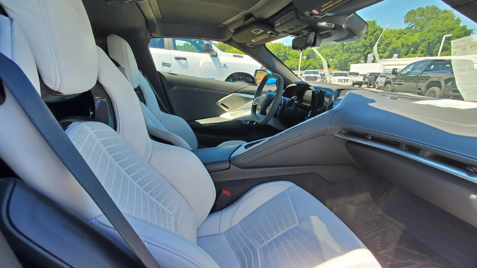 Used 2024 Rapid Blue Chevrolet 2LT image 5