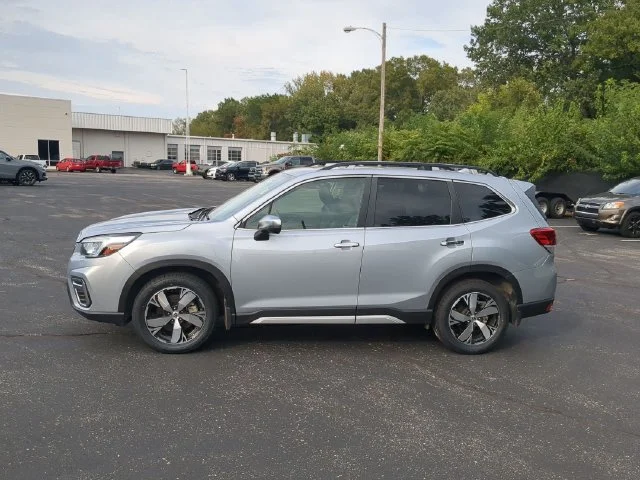 Used 2019 Ice Silver Metallic Subaru Touring image 11